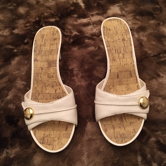 Anne Klein Shoes - Anne Klein iFlex white sandals. Size 7.5